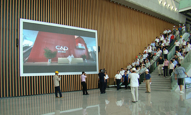 福建廈門會展中心P6室內全彩LED顯示屏由上海智彩科技設計、安裝